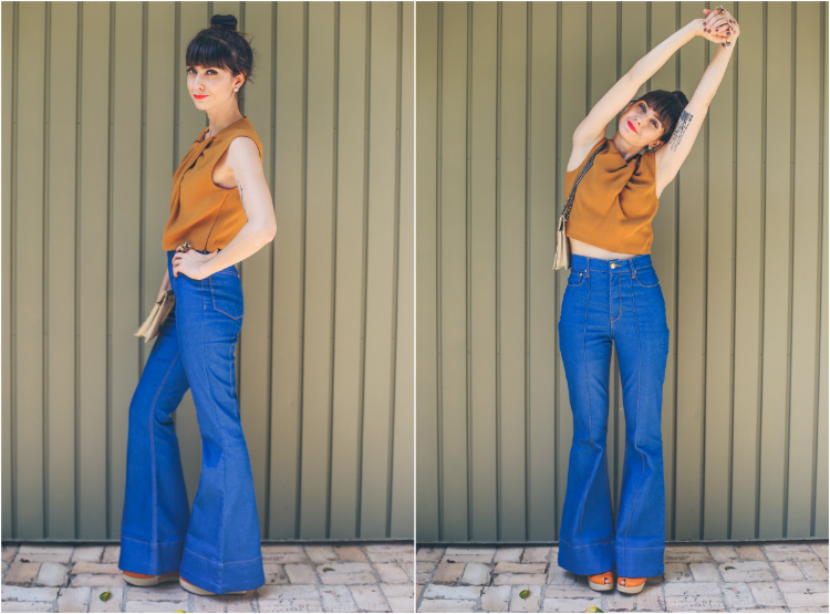 look com calça boca de sino jeans