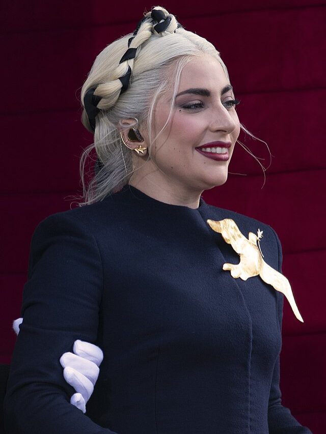 cropped-Lady_Gaga_at_Joe_Bidens_inauguration_cropped.jpg