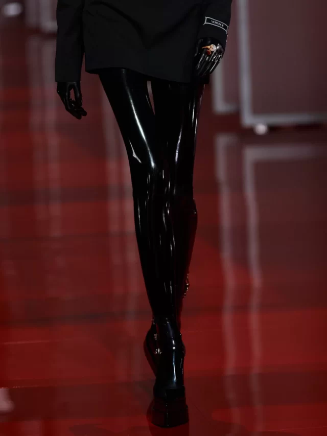 cropped-00001-versace-fall-2022-details-ready-to-wear-credit-gorunway-scaled-1.webp
